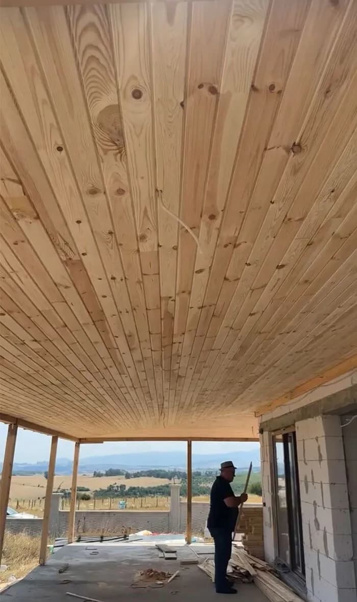 Ahşap lambri tavan uygulaması, teras